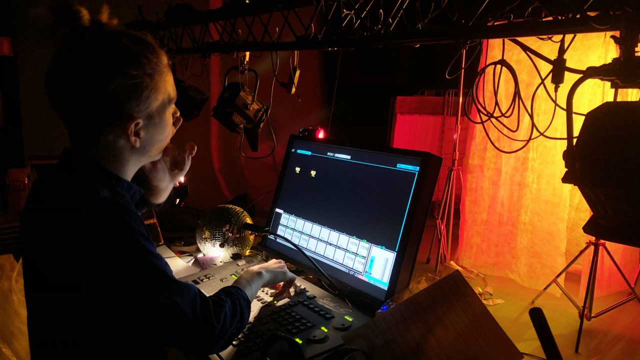 Lighting the way: students learn studio lighting through experimentation