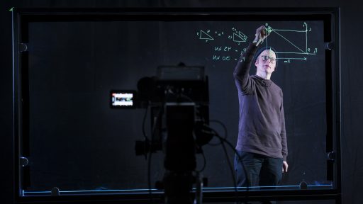 Online learning with Lightboard – Aalto Studios at Aalto University